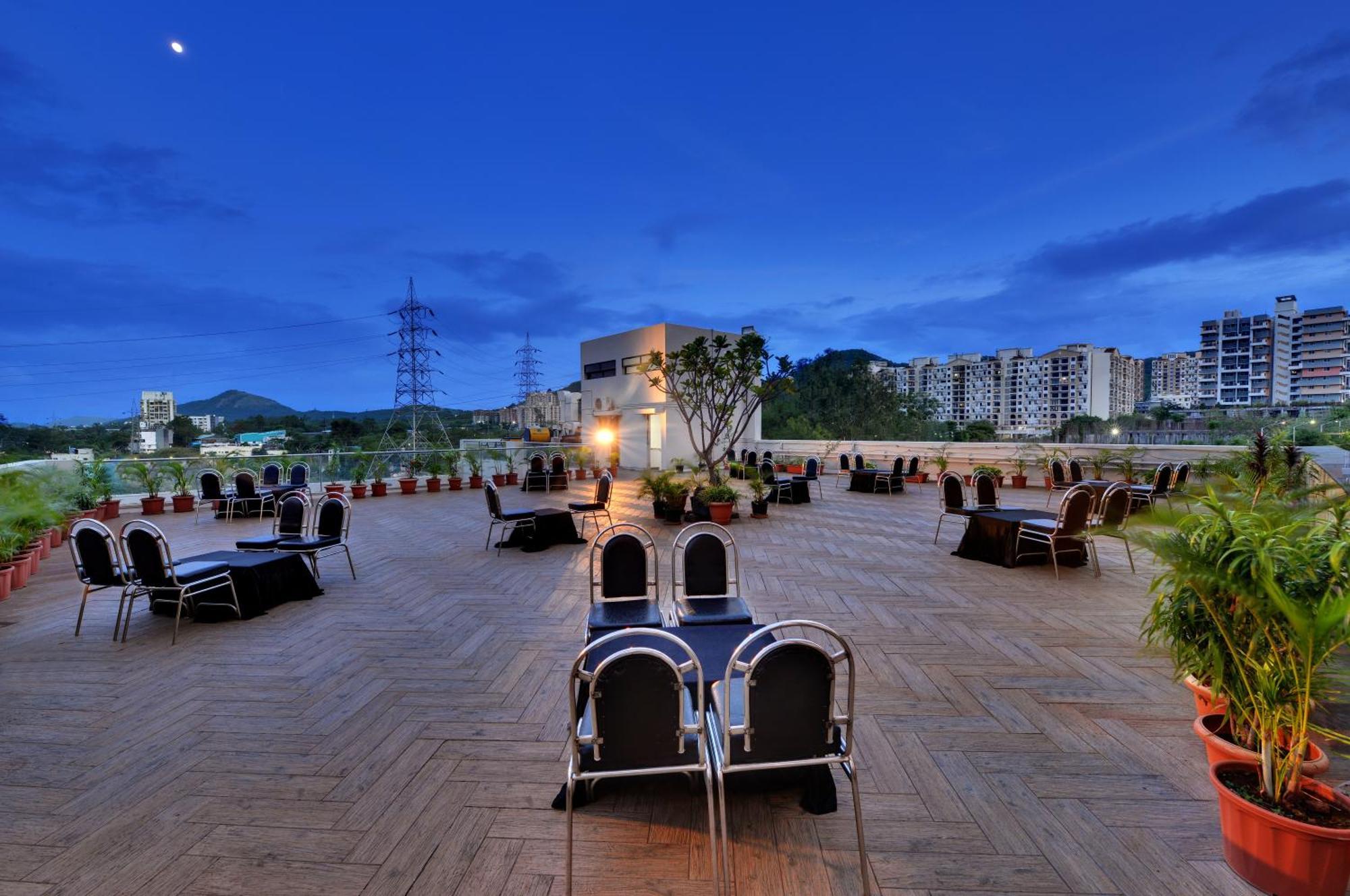The Fern Residency, Vadgaon - Talegaon, Pune Buitenkant foto