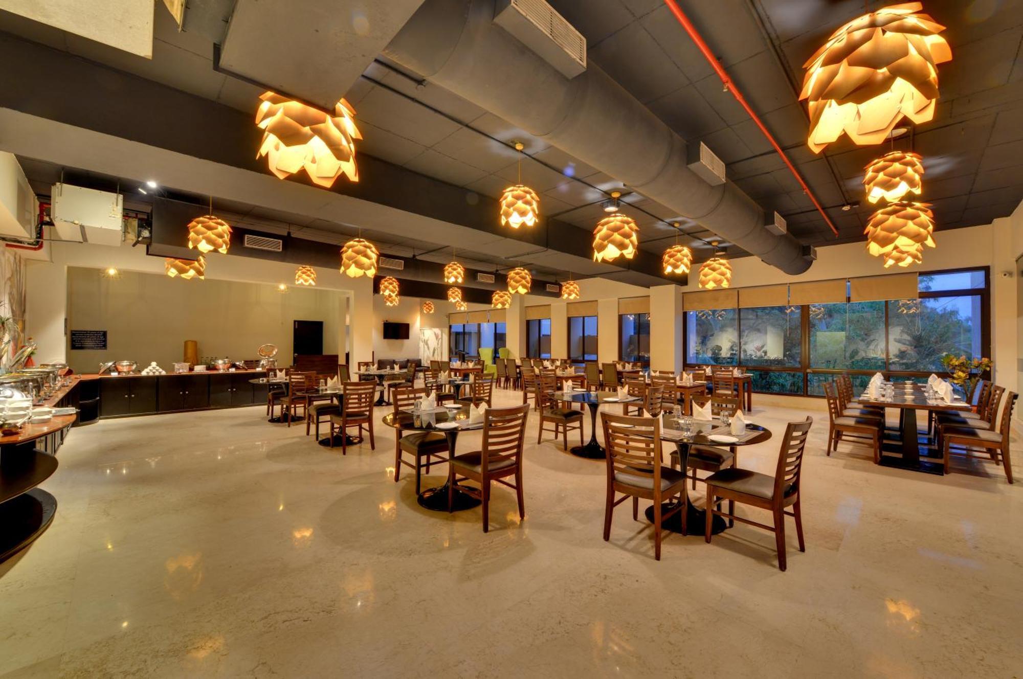 The Fern Residency, Vadgaon - Talegaon, Pune Buitenkant foto