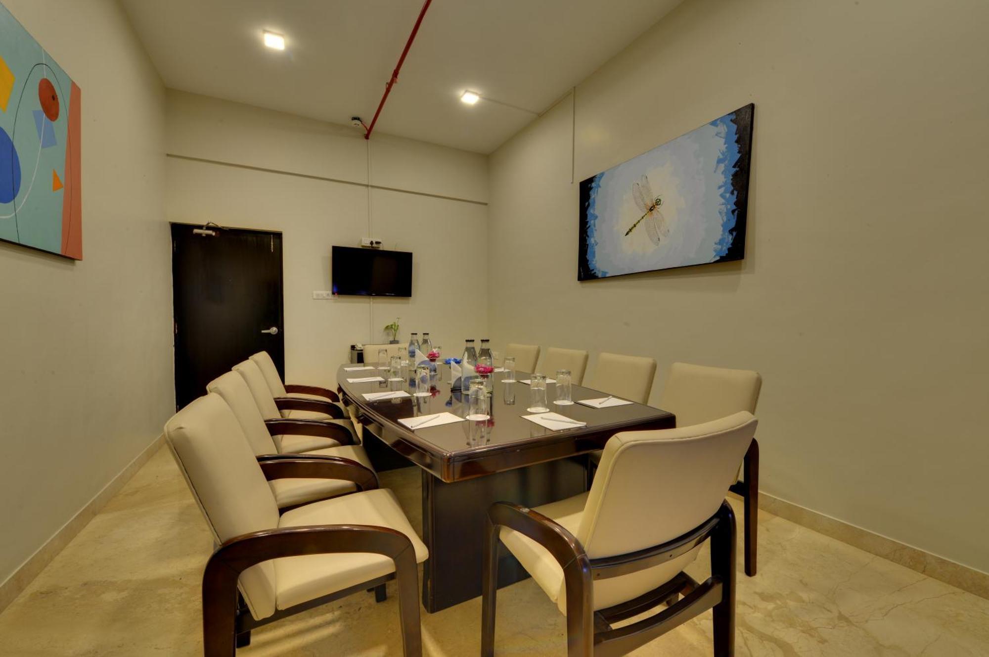 The Fern Residency, Vadgaon - Talegaon, Pune Buitenkant foto