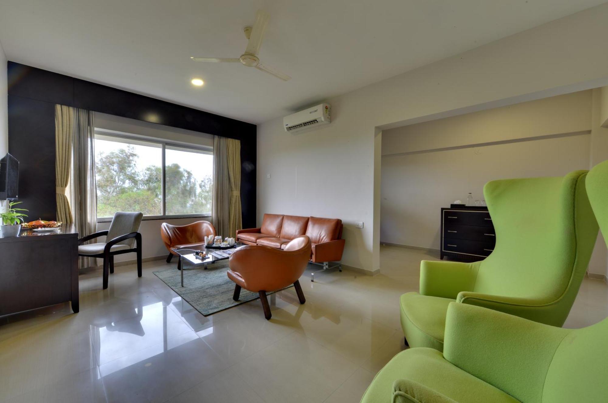 The Fern Residency, Vadgaon - Talegaon, Pune Buitenkant foto