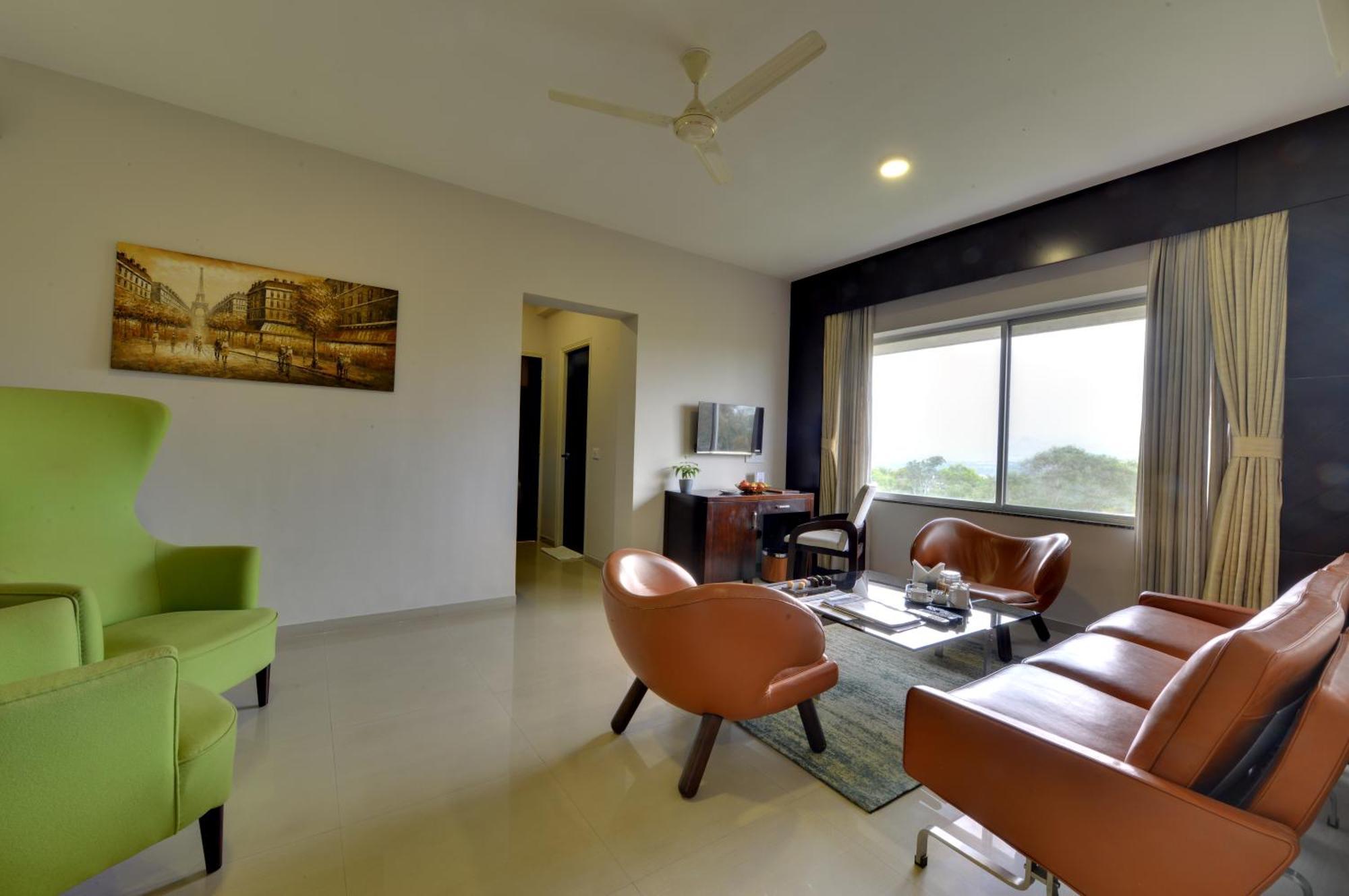 The Fern Residency, Vadgaon - Talegaon, Pune Buitenkant foto