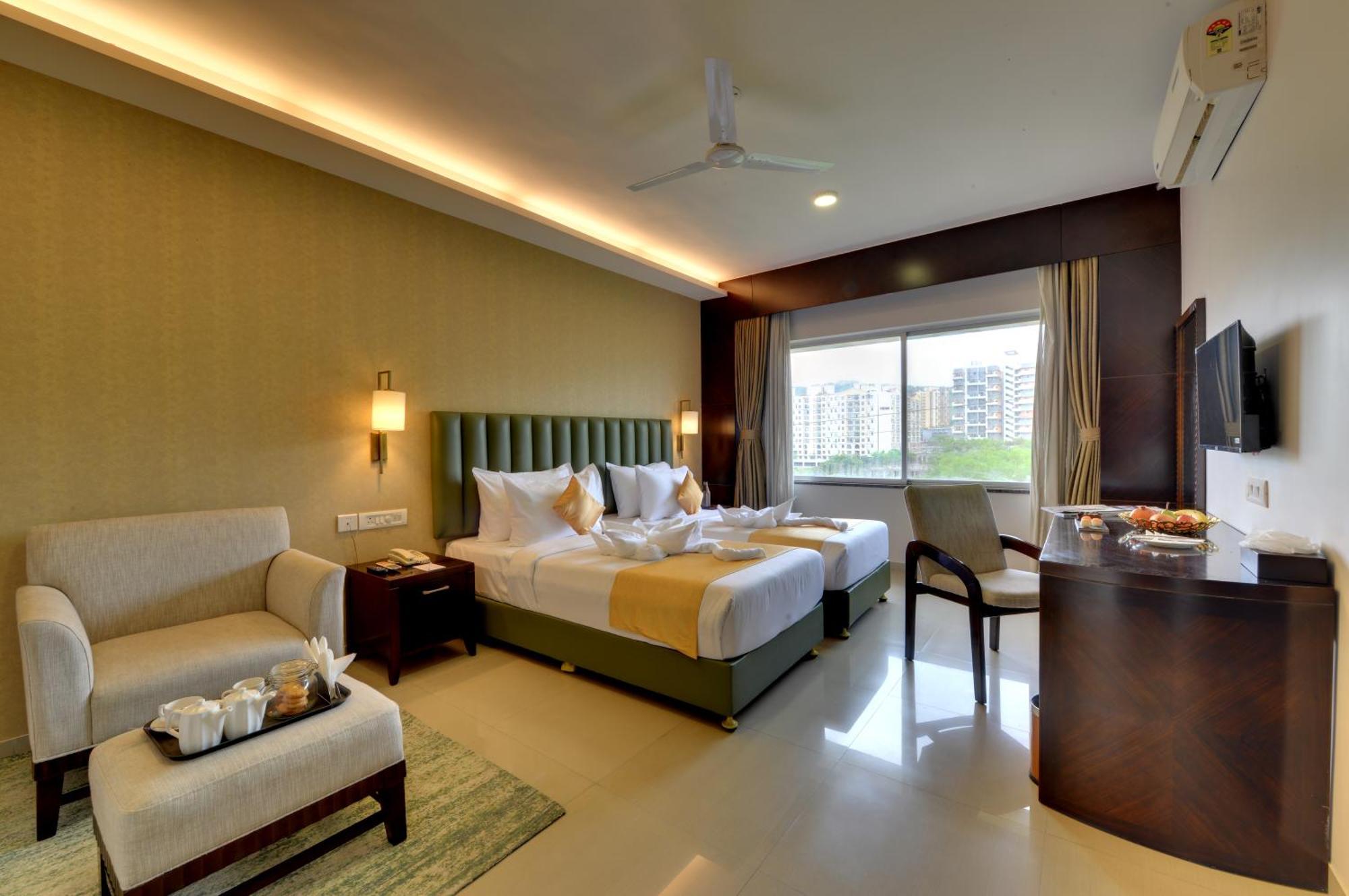 The Fern Residency, Vadgaon - Talegaon, Pune Buitenkant foto